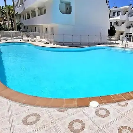Lovely And Cozy Sea View Ocean Breeze Апартаменты